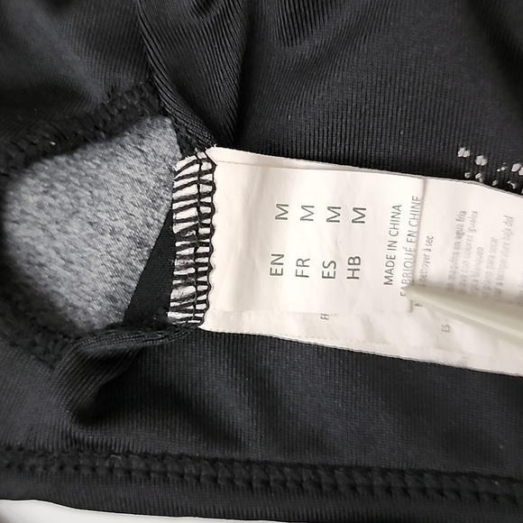 ⭐️3 / $30⭐️ Black Grey Camo High Neck Mesh Racerback Sports Bra  Size Medium - Picture 7 of 10